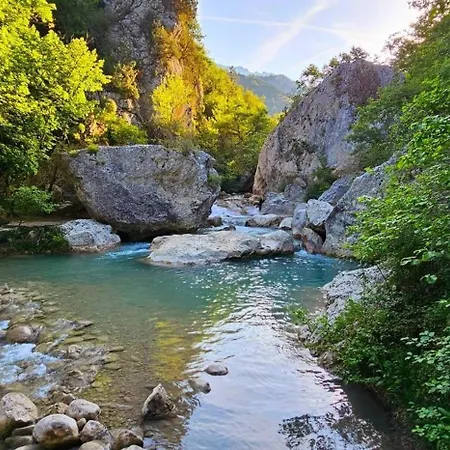 Le Cocon D'estoublon Apartment *